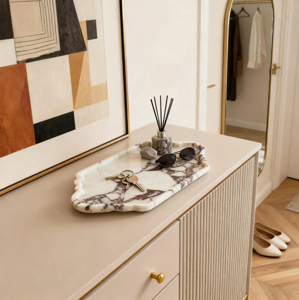 The Scalloped Stone Gallery Tray